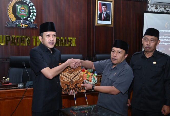
					DPRD dan Pemkab Trenggalek Sepakat KUA dan PPAS APBD Perubahan 2025 Dilanjutkan Jadi Ranperda