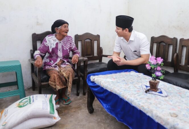 
					Bupati Trenggalek bersama Forkopimda Salurkan Bantuan Pangan Beras