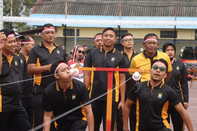 
					Semarak HUT ke-80 RI, Polres Trenggalek Gelar Berbagai Lomba Unik dan Seru