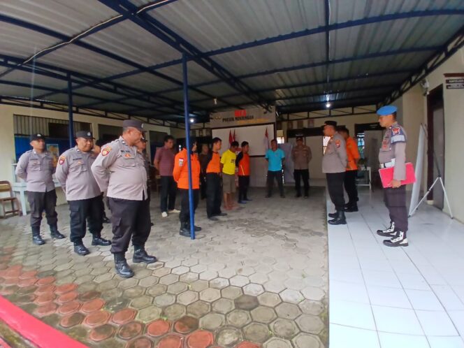 
					Nelayan Munjungan Trenggalek Hilang di Laut, Perahu Korban Terdampar di Pantai Ngadipuro