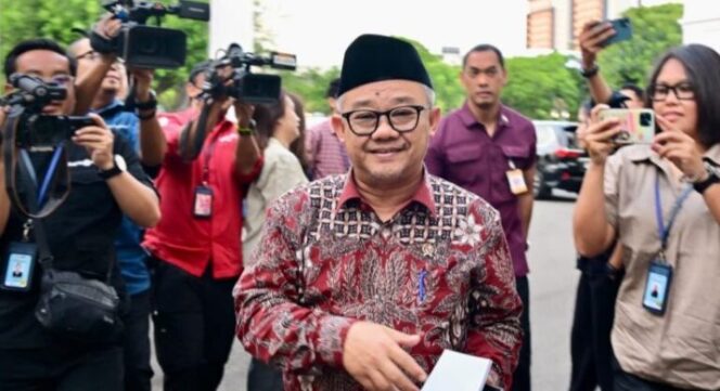 
					Panggil Mendikdasmen, Presiden Prabowo Terima Laporan Progres Digitalisasi Pendidikan