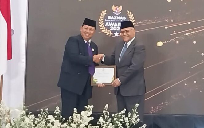 
					Baznas Trenggalek Raih Nominasi Pengelolaan SDM Terbaik di Ajang Baznas Award 2025