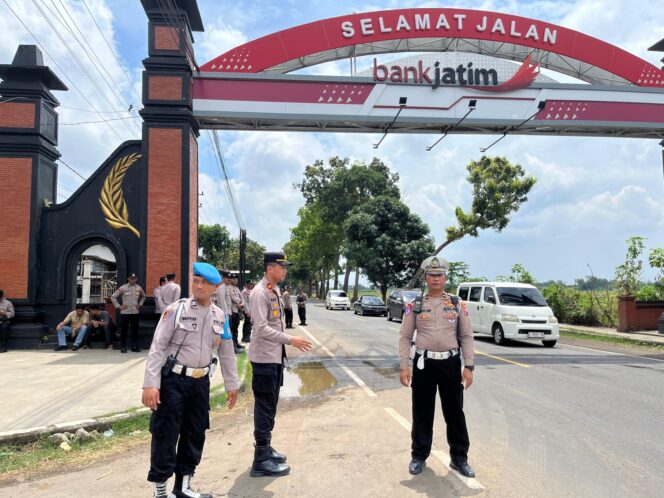 
					Antisipasi Unjuk Rasa di Tulungagung, Polres Trenggalek Siagakan Personel di Perbatasan