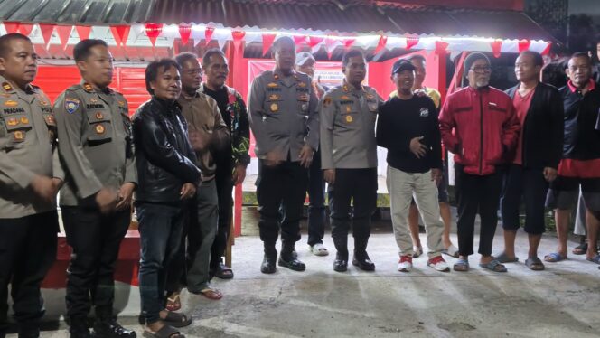 
					Kapolres Wonogiri Sambangi Siskamling, Ajak Warga Perkuat Keamanan Lingkungan