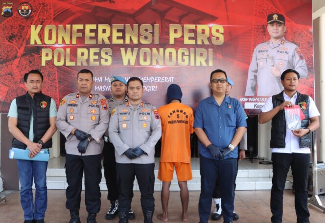 
					Diduga Provokasi Aksi Anarkis, Pria di Wonogiri Diamankan Polisi, Pelaku Lainnya Diburu