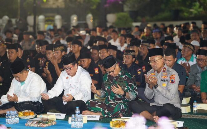
					Doa Bersama Peringatan Maulid Nabi di Polda Jateng, Teladani Akhlak Nabi untuk Wujudkan Polri Presisi dan Jateng Kondusif