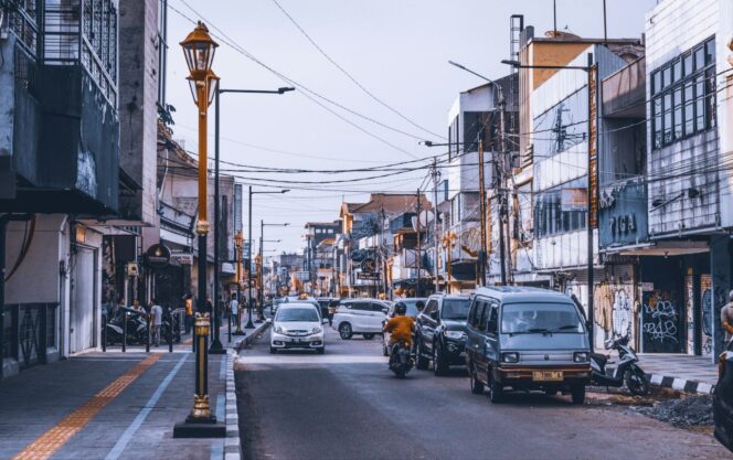 
					Penataan Zonasi Tata Ruang Kota yang Terintegrasi Dengan Bidang Tanah