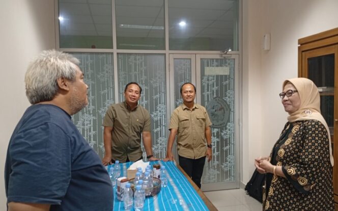 
					Prof Rahayu Dosen Fakultas Hukum Undip Dukung Polri Tindak Tegas Aksi Rusuh Massa