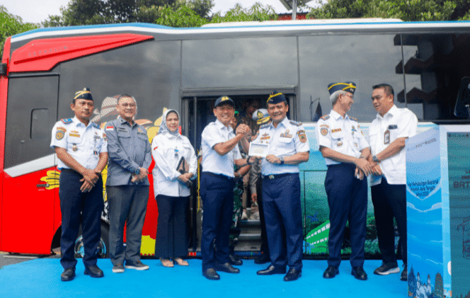 
					Gubernur Ahmad Luthfi Luncurkan Modernisasi Pembayaran Tiket Bus Trans Jateng 