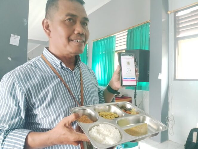 
					Guru di Karanganyar Ciptakan Aplikasi ‘Save Eat Smandakara’ untuk Cegah Keracunan Makanan