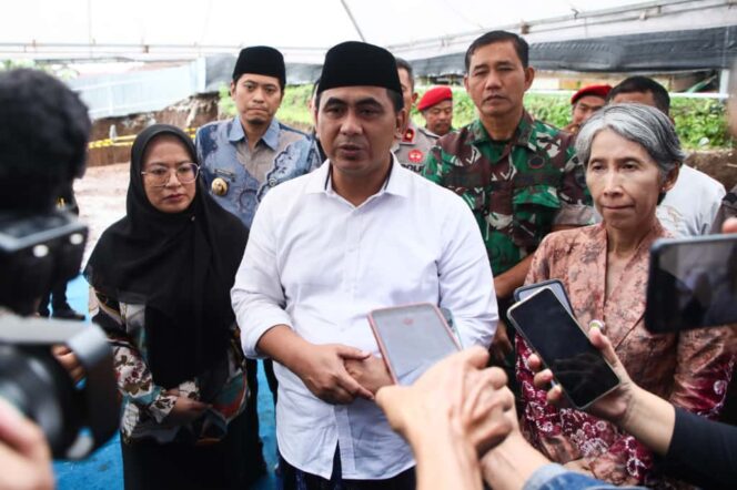 
					Wagub Taj Yasin Kerahkan Pompa 6.000 Lps untuk Tangani Banjir