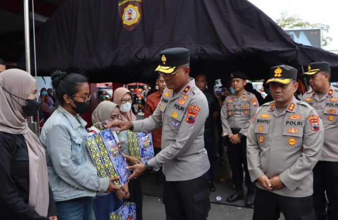 
					Pimpin Anev Kamtibmas di Polres Wonogiri, Wakapolda Jateng Ingatkan Polsek Jadi Ujung Tombak Pelayanan