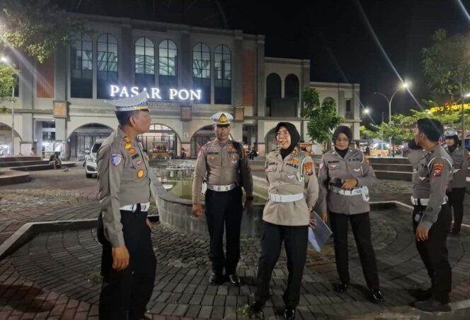 
					Tim Ditlantas Polda Jatim Tinjau Kawasan Tertib Lalu Lintas di Trenggalek