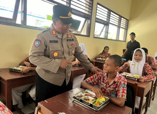 
					Polri Kawal Ketat Penyaluran Paket MBG ke Sekolah di Eromoko Wonogiri