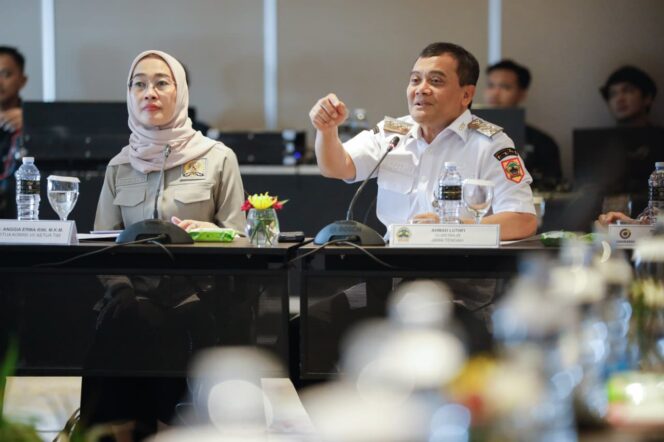 
					Gubernur Ahmad Luthfi Dorong RUU Perlindungan Konsumen Segera Ditetapkan