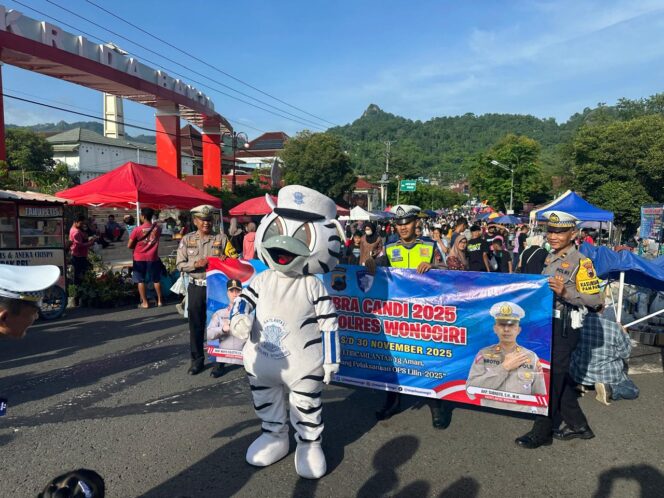 
					Ajak Warga Tertib Berlalu Lintas, Satlantas Polres Wonogiri Gelar Sosialisasi Ops Zebra Candi 2025 di CFD
