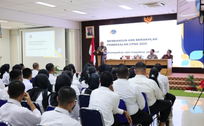 
					Irjen Pudji Prasetijanto Bangun Rasa Kebanggaan CPNS Kementerian ATR/BPN untuk Jaga Kedaulatan Negara