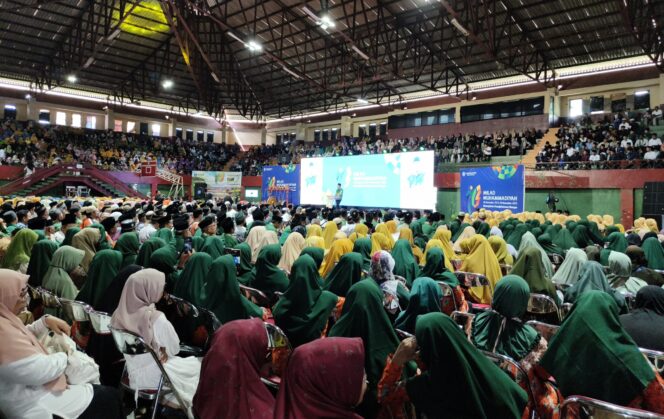 
					Ribuan Warga Hadiri Milad ke-113 Muhammadiyah di GOR Giri Mandala Wonogiri