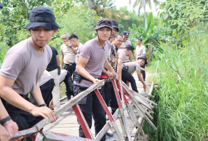 
					Masyarakat Lega, Renovasi Jembatan Dungtemu Dimulai, Sinergi Polres Wonogiri – Pemkab untuk Akses Warga