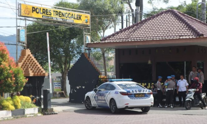 
					Unik! Wanita Hamil Ngidam Naik Mobil Patroli Polisi, Keinginannya Terwujud