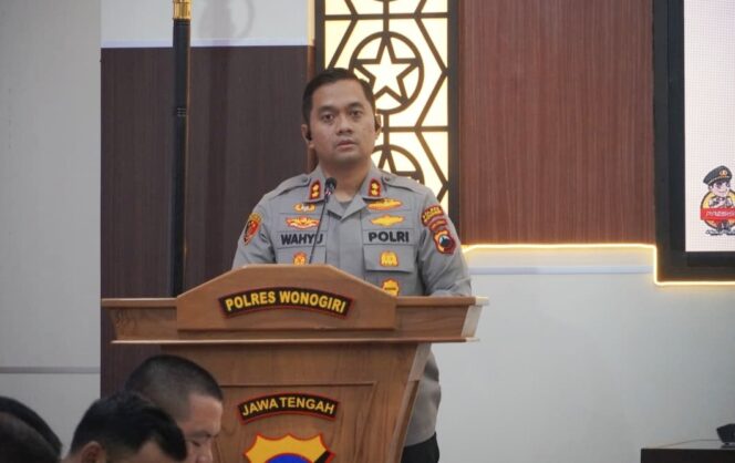 
					Sambut Tahun Baru 2026, Kapolres Wonogiri Ajak Warga Rayakan dengan Sederhana dan Penuh Empati