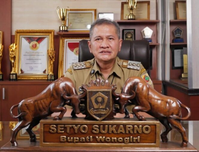 
					Empati Bencana Sumatera, Bupati Wonogiri Imbau Warga Sambut Pergantian Tahun 2026 Tanpa Kembang Api, Polres Siap Kawal Keamanan
