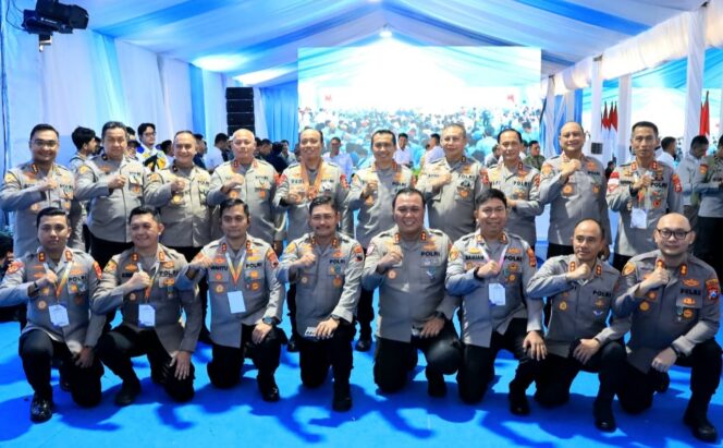 
					Presiden Prabowo Anugerahkan Tanda Kehormatan kepada Polri atas Dukungan Ketahanan Pangan Nasional