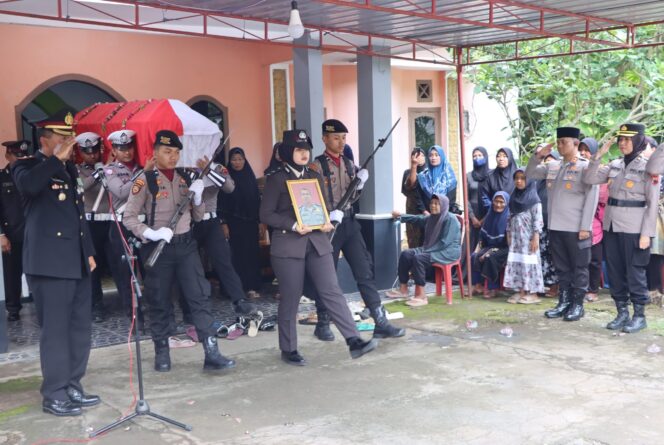 
					Salam Perpisahan untuk AKP Sri Agung, Bhayangkara Teladan Polres Wonogiri