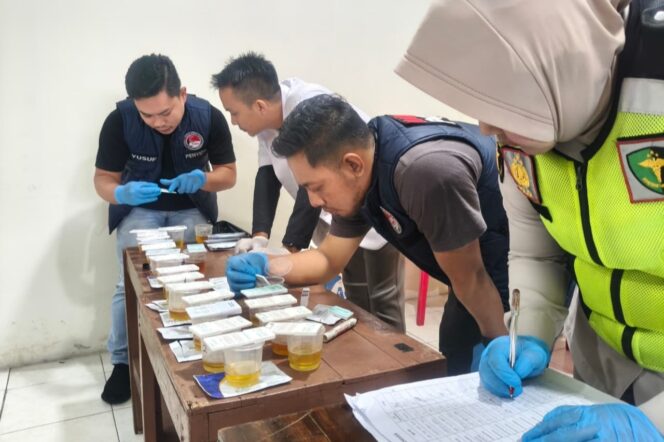 
					47 Calon Sopir PO Agramas Wonogiri di Tes Urine, Ini Hasilnya