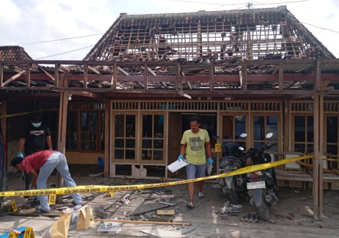 
					Dalam Sepekan Tiga Rumah di Jawa Tengah Meledak Akibat Peracikan Petasan, Polda Jateng Ingatkan Bahaya dan Ancaman Hukuman Berat