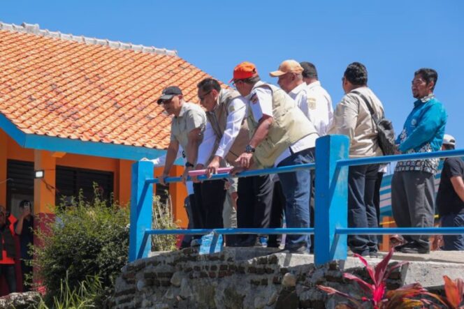 
					Gubernur Ahmad Luthfi Minta Penanganan Longsor di Brebes Dipercepat