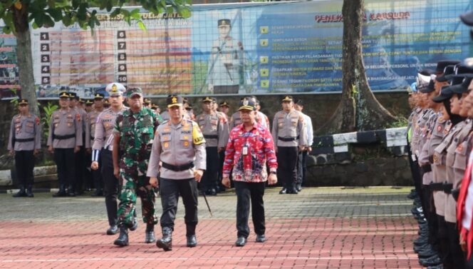 
					Apel Operasi Ketupat Candi 2026 di Wonogiri,  350 Personel Gabungan Siap Amankan Mudik Lebaran