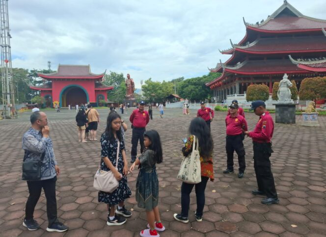 
					H+ 2 Lebaran, Destinasi Wisata Mulai Diserbu Wisatawan, Polda Jateng Siap Beri Pelayanan Terbaik