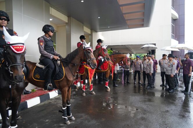 
					Baharkam Polri Cek Kesiapan Berbagai Peralatan di Polda Jateng, Wujud Kesiapan Jaga Harkamtibmas