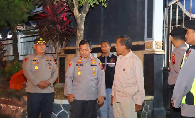 
					Kapolres Wonogiri Cek Langsung Pengamanan Gereja, Pastikan Ibadah Paskah Aman dan Lancar