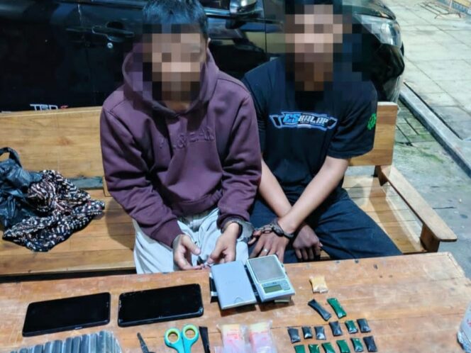 
					Polda Jateng Bongkar Peredaran Sabu di Karanganyar dan Surakarta, Kurir dan Rekan Ditangkap