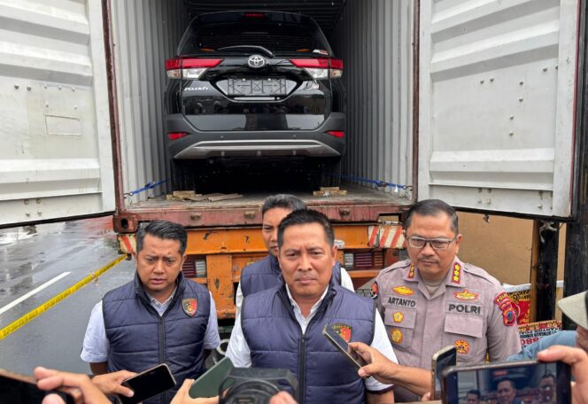 
					Sindikat Ekspor Fiktif Dibongkar Polda Jateng, Ribuan Unit Motor Diselundupkan ke Timor Leste