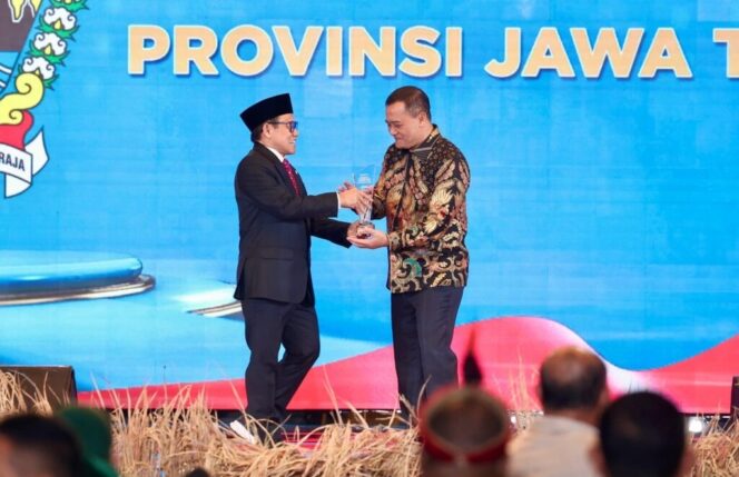 
					Progresif Tangani Stunting, Ahmad Luthfi Raih National Governance Award 2026