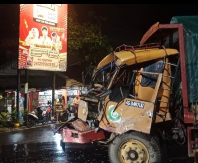 
					Adu Banteng Bus Harapan Jaya Vs Truk di Tulungagung, Sopir Diduga Langgar Marka Jalan