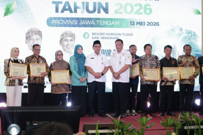 
					Hari Bumi, Wagub Taj Yasin Minta Percepatan Transisi Energi Baru Terbarukan