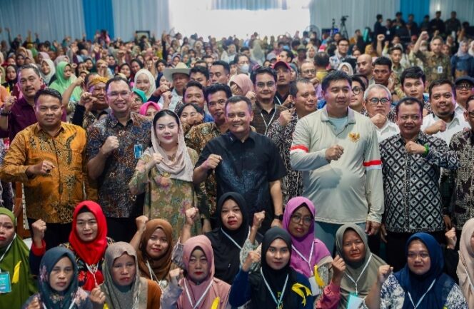 
					Menteri Maruarar Puji Lompatan Perumahan Jateng, Rumah Subsidi Melejit
