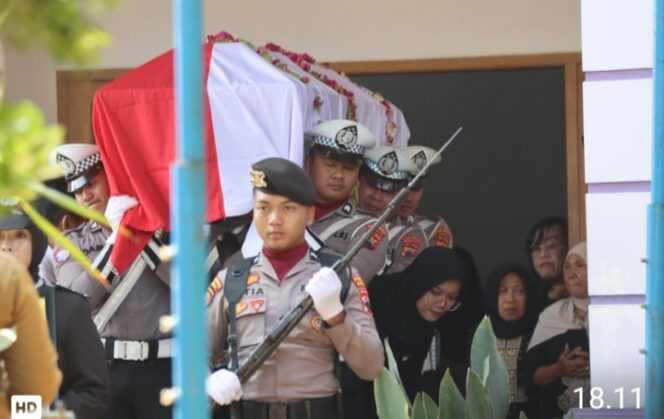 
					Satu Anggota Terbaik Berpulang, Polres Wonogiri Gelar Upacara Pemakaman Secara Kedinasan