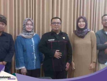 Kuasa Hukum Keluarga, Agus Yusuf Ahmadi, S.H., M.H., memberikan keterangan pers terkait gugatan perdata kasus Rusdi Wijisaksono di Wonogiri, Kamis (4/6/2026). (Foto: Suwito Amy)
