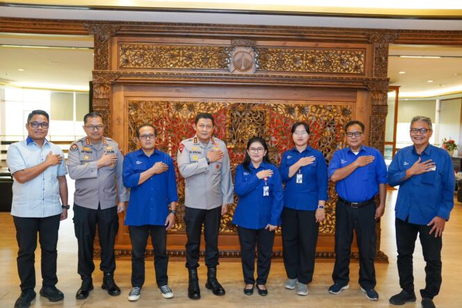 
					Sambut HUT Bhayangkara ke-80, Polda Jateng Gelar Nobar Piala Dunia 2026 di 35 Polres Bersama TVRI