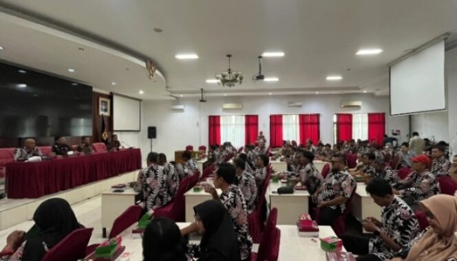 
					Perangkat Desa se-Kecamatan Selogiri Ngluruk ke Kantor Pemkab Wonogiri, Desak Evaluasi Kinerja Camat Fredy Sasono
