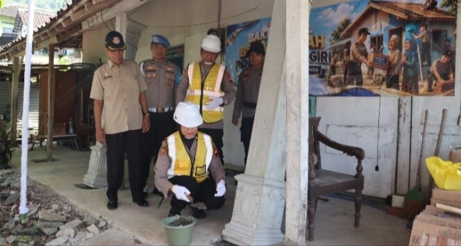 
					Peringati Hari Bhayangkara ke-80, Polres Wonogiri Bedah Rumah Purnawirawan Polri, Wujud Nyata Kepedulian Sosial