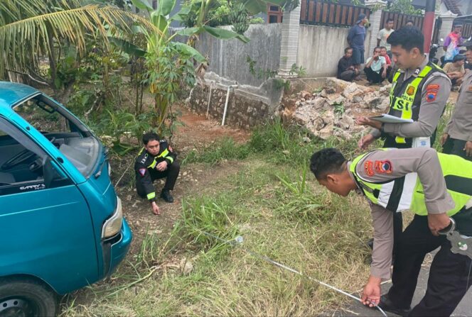
					Seorang Kakek di Tirtomoyo Wonogiri Tewas Ditabrak Mobil saat Jalan Kaki