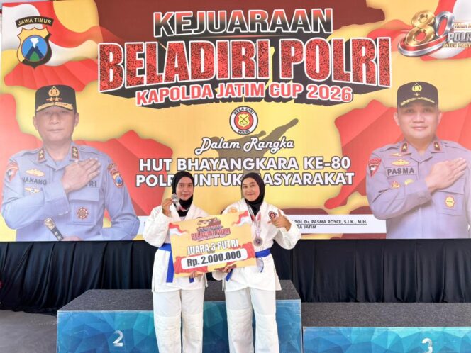 
					Polwan Polres Trenggalek Juarai Turnamen Beladiri Polri Piala Kapolda Jatim