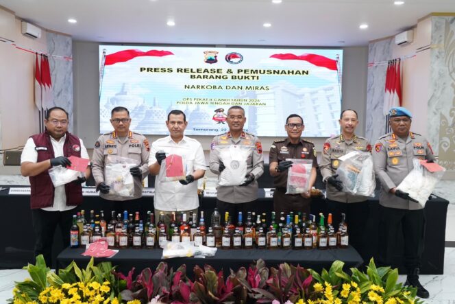 
					Ops Pekat II Candi 2026, Dit Resnarkoba Polda Jateng Ungkap Ribuan Kasus Narkoba dan Miras, Selamatkan 66 Ribu Jiwa dari Ancaman Penyalahgunaan