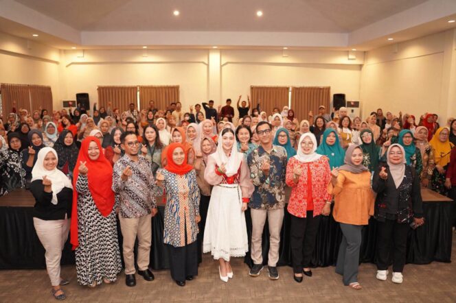 
					Peduli UMKM Trenggalek, Novita Hardini Datangkan BSN Kawal Standarisasi Yang Harus Dipenuhi UMKM 